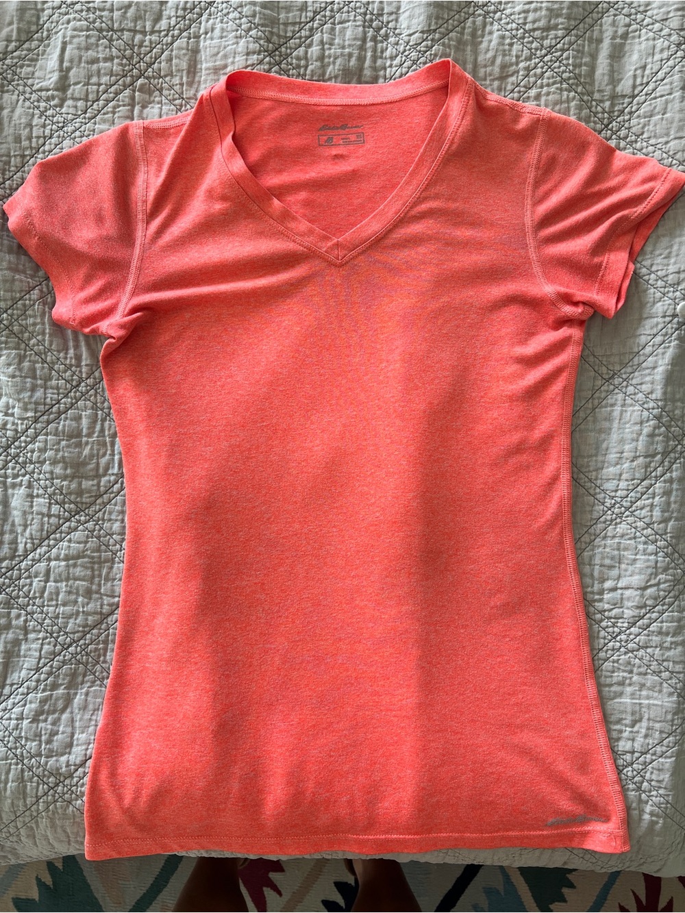 Eddie Bauer Women's Neon Coral Pink Heathered Freedry V-Neck Active Tee XS - Picture 3 of 7